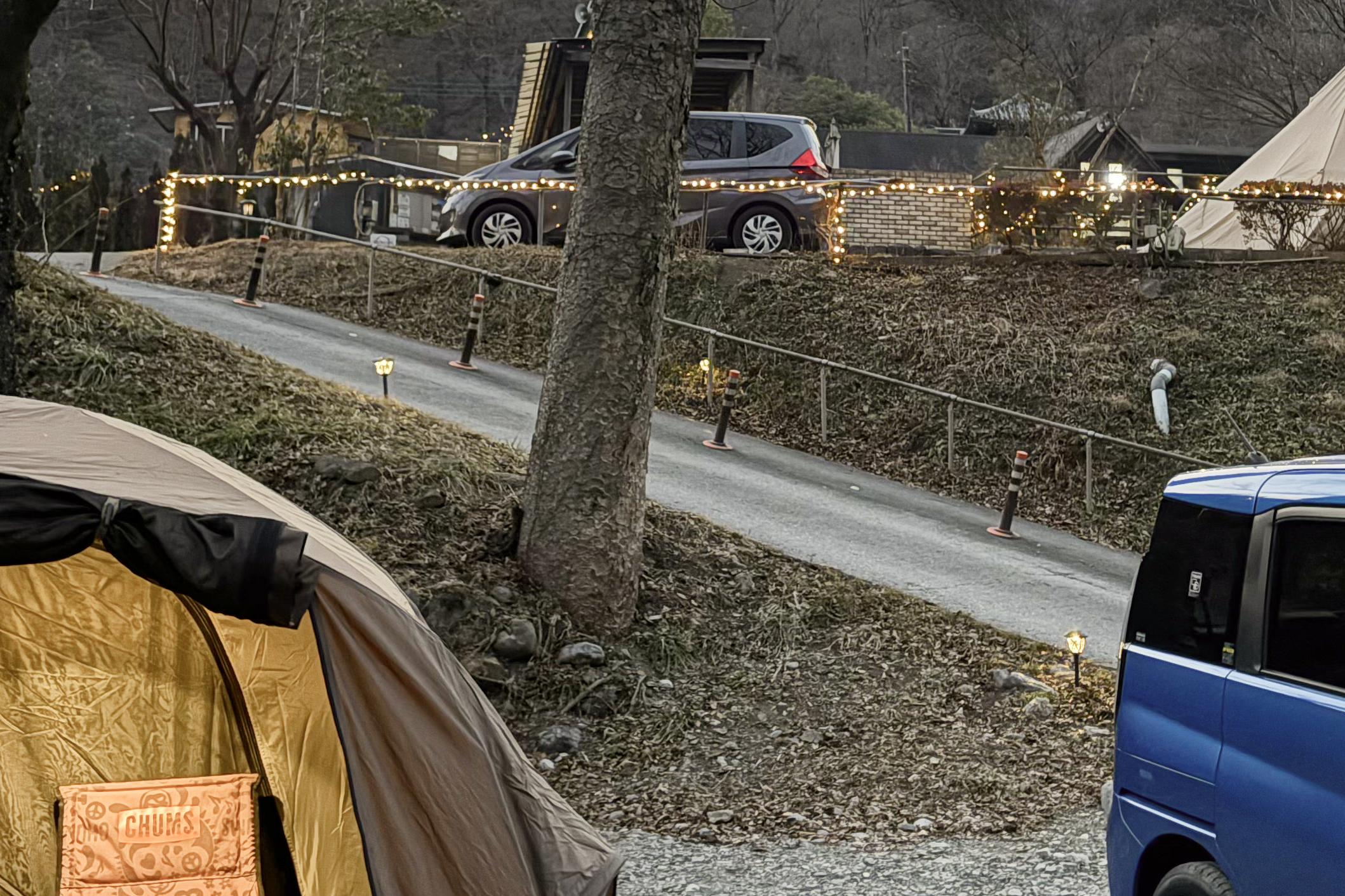 ケニーズ ファミリー ビレッジ 河原サイト 坂